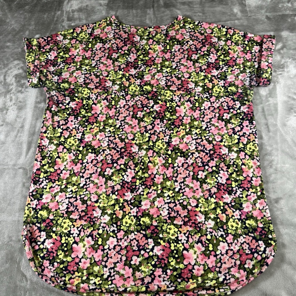 Crown & Ivy Top Women's Crew Neck Tee Cuffed Sleeve Size XS Floral - Picture 6 of 8